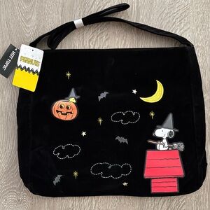 Her Universe Peanuts Snoopy Woodstock Halloween Hobo Bag, NWT